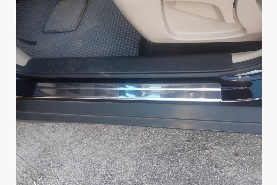 Nissan X-trail T32/Rogue 2014-2021 Nakładki progowe OmsaLine (4 szt, stal nierdzewna) Zdjęcia 4