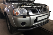 Nissan NP300 1999-2015 Orurowanie przednie ST014 Black (stal nierdzewna) zdjęcia 1