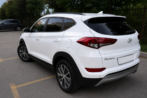 Hyundai Tucson TL 2016-2021 Zintegrowane relingi dachowe czarne OEM (tworzywo ABS, montaż na klej) zdjęcia 3