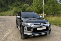 Mitsubishi Pajero Sport 2015- Zintegrowane relingi dachowe czarne OEM (2019-, Aluminium) zdjęcia 2