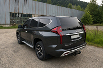 Mitsubishi Pajero Sport 2015- Zintegrowane relingi dachowe czarne OEM (2019-, Aluminium) zdjęcia 3