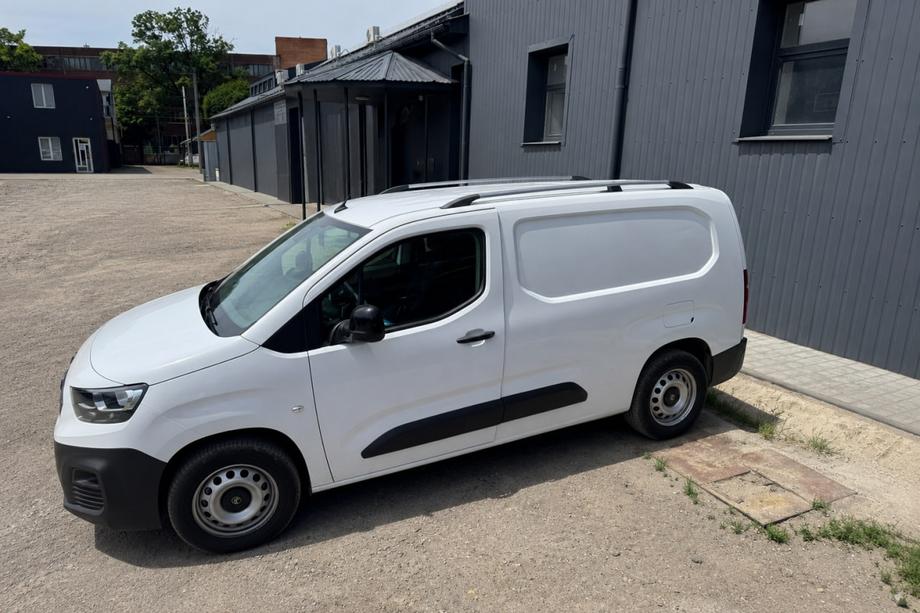 Citroen Berlingo/Multispace 2018- Relingi dachowe chromowane (turecki design) Podstawa standardowa, Metalowe nóżki Zdjęcia 5