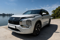 Mitsubishi Outlander 2021- Zintegrowane relingi dachowe OEM, szare (Aluminium) zdjęcia 2