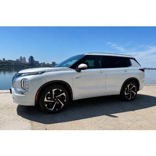 Zintegrowane relingi dachowe OEM, szare (Aluminium) Mitsubishi Outlander 2021- zdjęcia 1