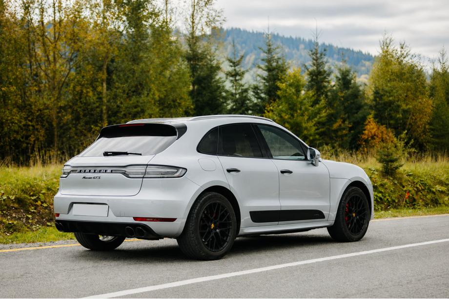 Porsche Macan 2014-2024 Relingi dachowe zintegrowane czarne OEM (Aluminium, montaż na klej) Image