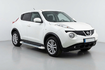 Nissan Juke 2010-2019 Progi Boczné Allmond White (2 szt., Aluminium) zdjęcia 1