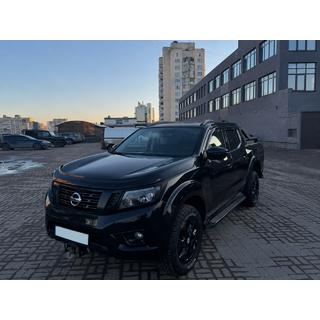 Czarne relingi dachowe OEM (ABS, montaż na klej) Nissan Navara/NP300 2016- zdjęcia 2
