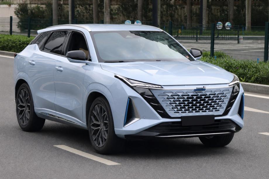 Changan UNI-Z 2022– Zintegrowane relingi dachowe chrom OEM (Aluminium, montaz na klej) Image