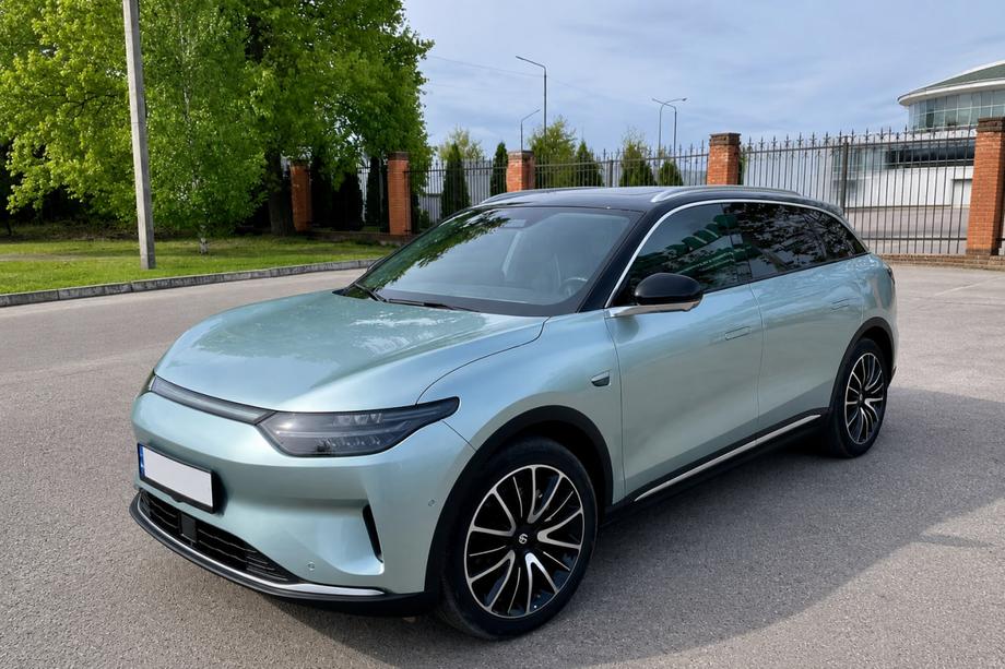 Leapmotor C11 2021– Relingi dachowe OEM szare (aluminium, montaż na klej) Zdjęcia 3
