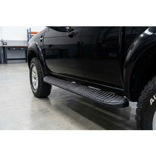 Progi Boczné Tayga Black (2 szt., Aluminium) zdjęcia 1