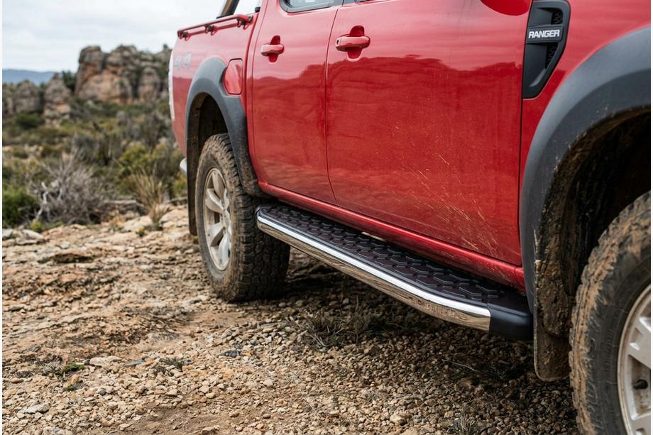 Mazda BT-50 2007-2012 Progi Boczné BlackLine (2 szt., Aluminium) Image