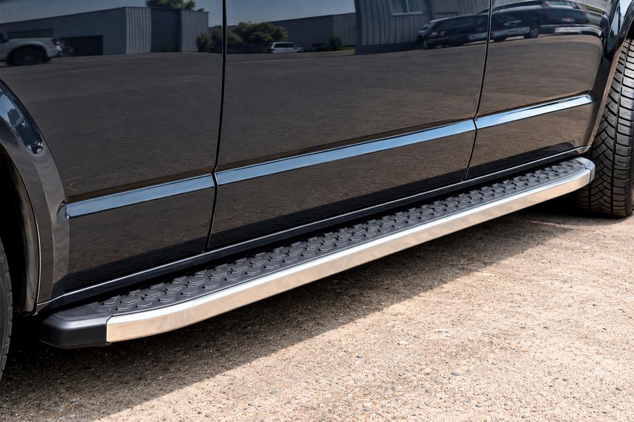Volkswagen T5 2010-2015 Progi Boczne BlackLine (2 szt, Aluminium) Krótki Rozstaw Osi Image