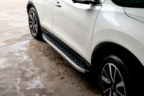 Nissan X-trail T32/Rogue 2014-2021 Progi Boczne BlackLine (2 szt, Aluminium) zdjęcia 1