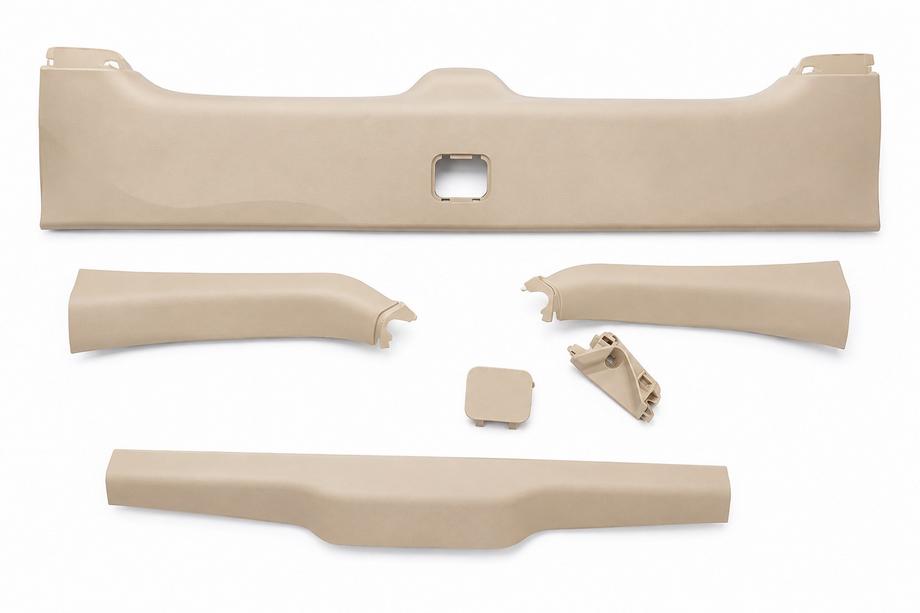 Lexus LX570/450d 2008-2022 Zestaw beżowych plastików bagażnika, część tylna Zdjęcia 1