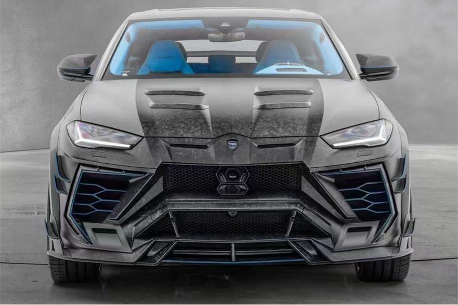 Lamborghini Urus 2018- Zestaw body kitu MNSR DRY Carbon z układem wydechowym (dla 2018-2022) Image