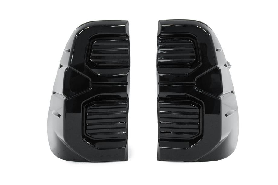 Toyota Hilux 2015- Lampy tylne V2 Image