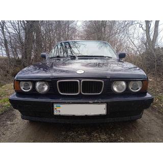 Brewki na reflektory (2 szt., czarne) BMW 5 Series E34 1988-1995 zdjęcia 2