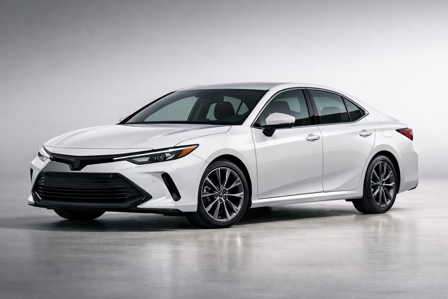 Test Toyota Camry XV80: nowy hybrydowy sedan do miasta i na trase