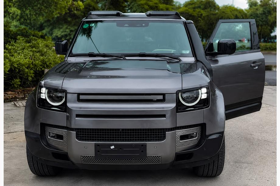 Land Rover Defender 2019- Osłona przeciwsłoneczna na przednią szybę z 2 LED Image