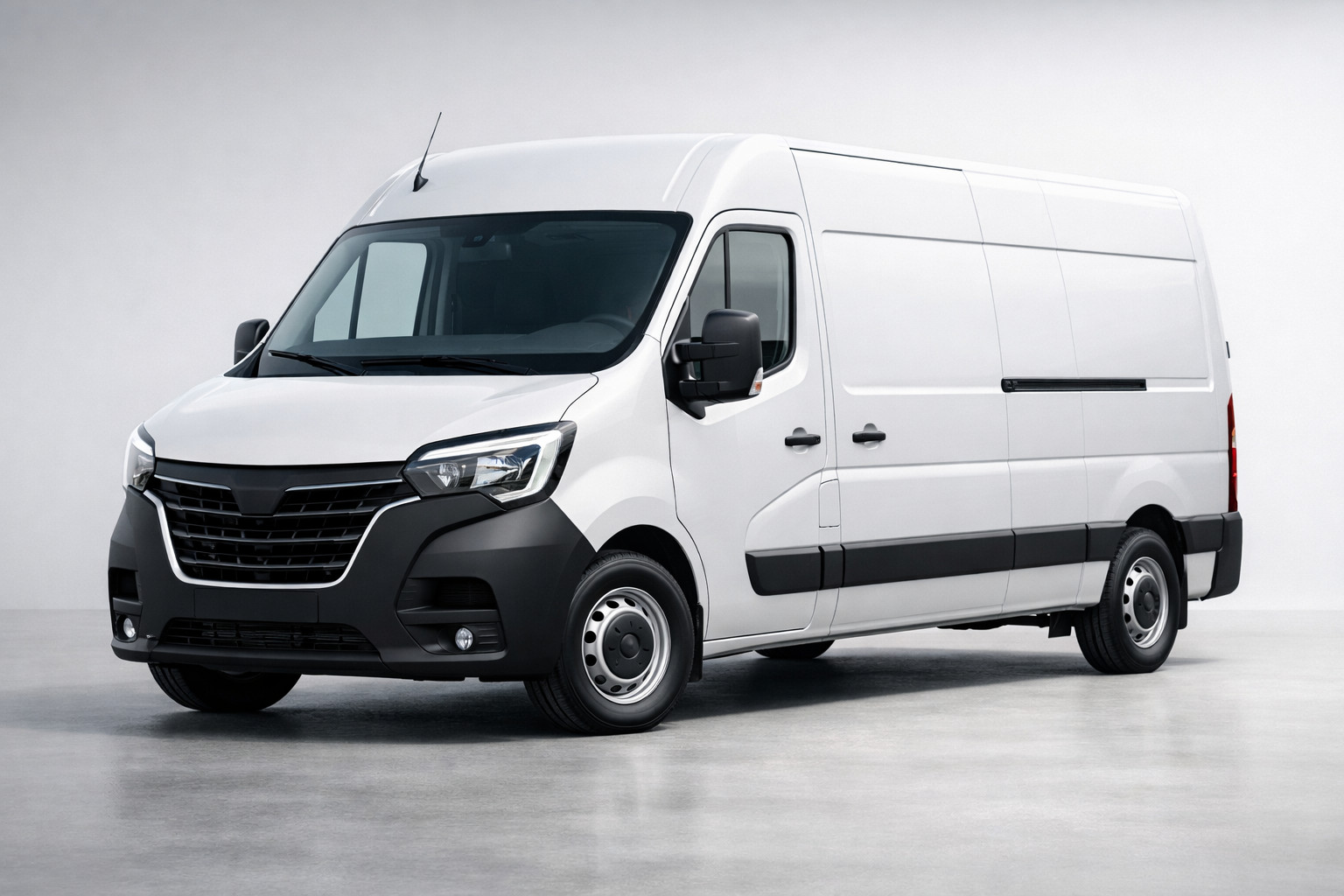 Renault Master po liftingu 2019: duży furgon do biznesu i transportu