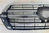 Toyota Land Cruiser 200 2007-2021 Wyprzedaż Grill chłodnicy 2016-2021 (design 2019) Z kamerą zdjęcia 6