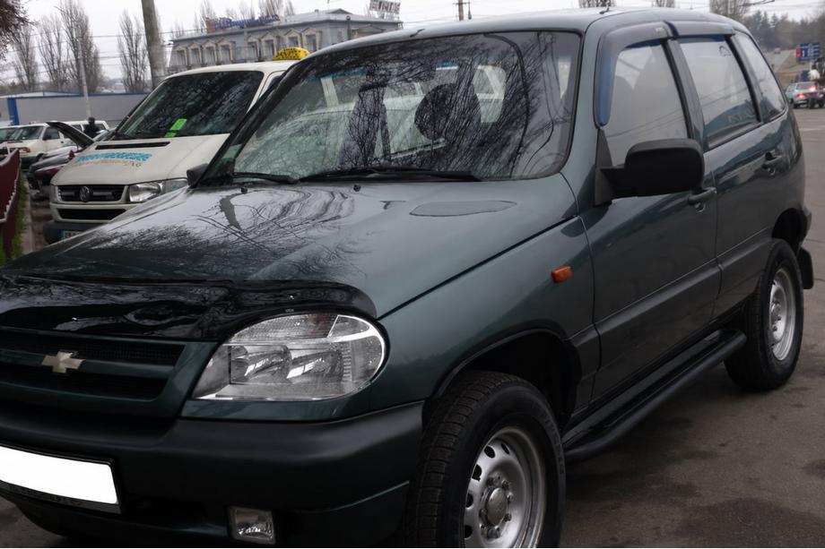 Chevrolet Niva 1998-2020 Progi boczne Premium Black (2 szt., stal nierdzewna) Image