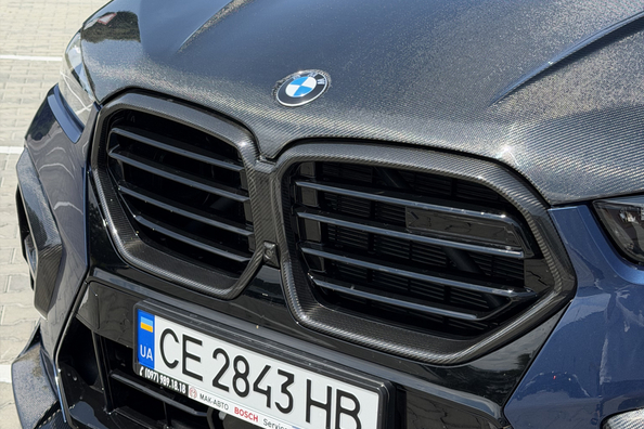 BMW X5 G05 2018 → X5M 2025: pełny upgrade z karbonowym body kitem i kierownicą M Zdjęcie 17