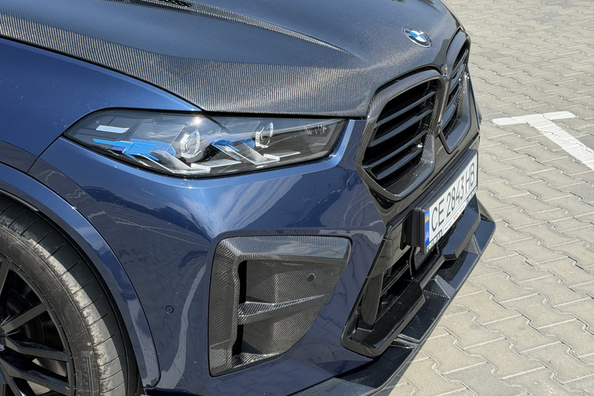 BMW X5 G05 2018 → X5M 2025: pełny upgrade z karbonowym body kitem i kierownicą M Zdjęcie 12