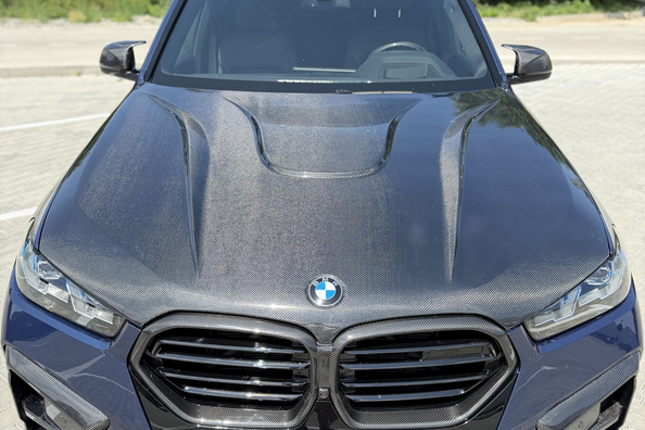 BMW X5 G05 2018 → X5M 2025: pełny upgrade z karbonowym body kitem i kierownicą M Zdjęcie 11
