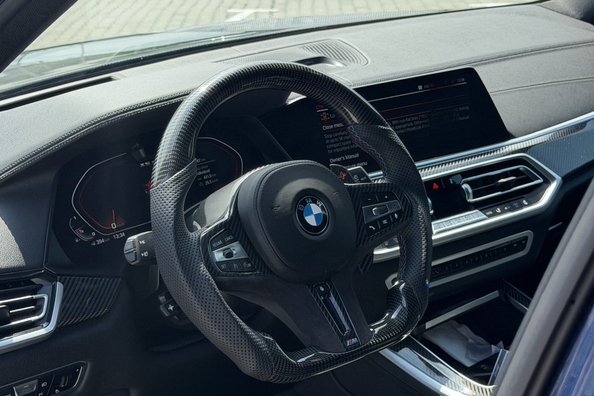 BMW X5 G05 2018 → X5M 2025: pełny upgrade z karbonowym body kitem i kierownicą M Zdjęcie 1