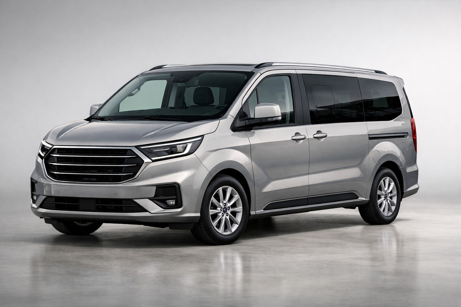 Test Ford Tourneo Custom 2024: nowoczesny van dla biznesu i rodziny