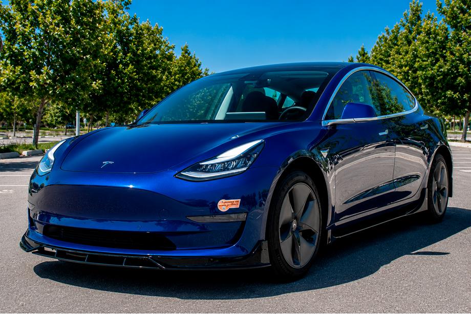 Tesla Model 3 2017- Dokładka przedniego zderzaka Lip Fast (do 2017-2023) Image