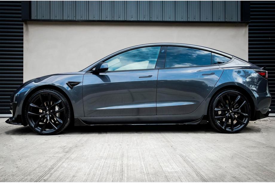 Tesla Model 3 2017- Nakładki progowe Fast (do 2017-2023) Image