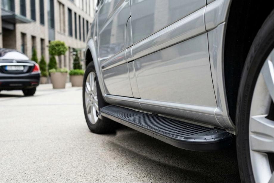Mercedes Vito/V-class W447 2014- Progi Boczné Tayga Black (2 szt., Aluminium) Zdjęcia 1