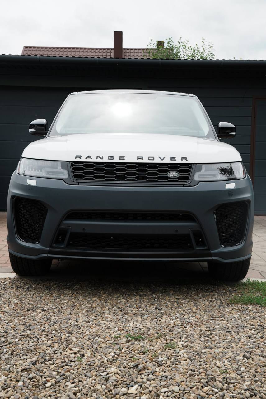 Naprawa i tuning Range Rover Sport 2018: zderzaki SVR przedni i tylny
