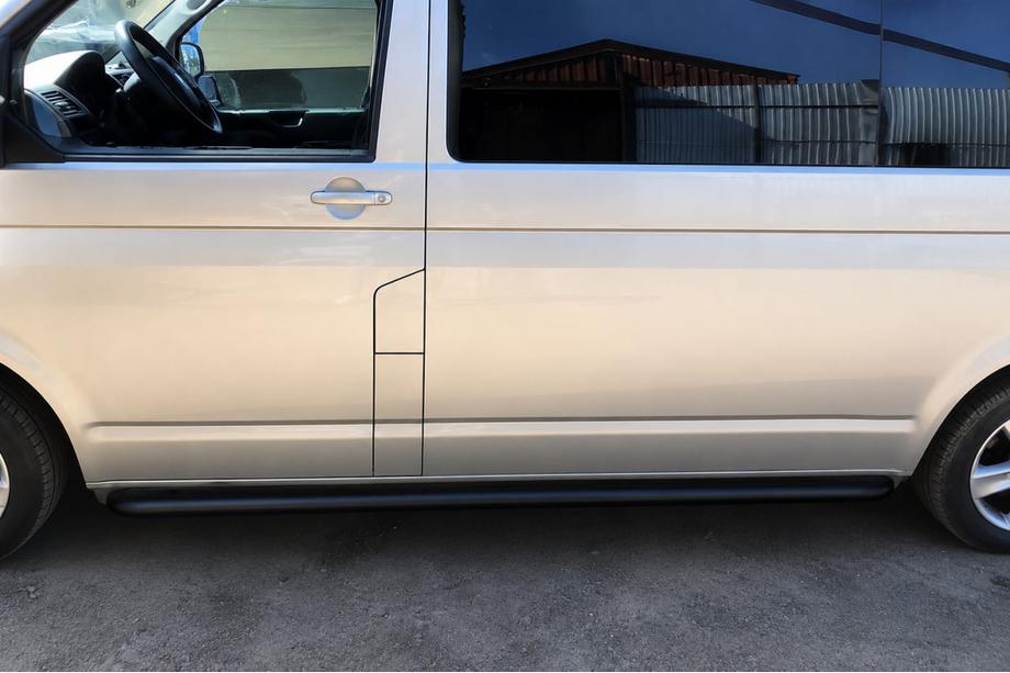Volkswagen T5 Multivan 2003–2010 Progi boczne Premium Black (2 szt., stal nierdzewna) Image