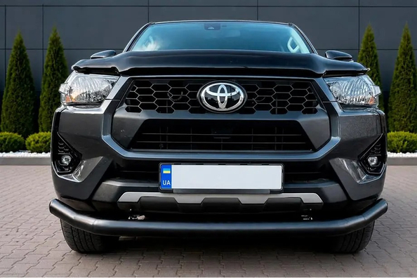Toyota Hilux 2020: montaż przedniej osłony — nasze realizacje Zdjęcie 2