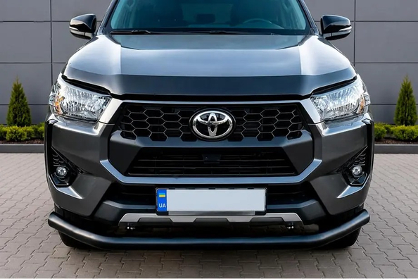 Toyota Hilux 2020: montaż przedniej osłony — nasze realizacje Zdjęcie 4