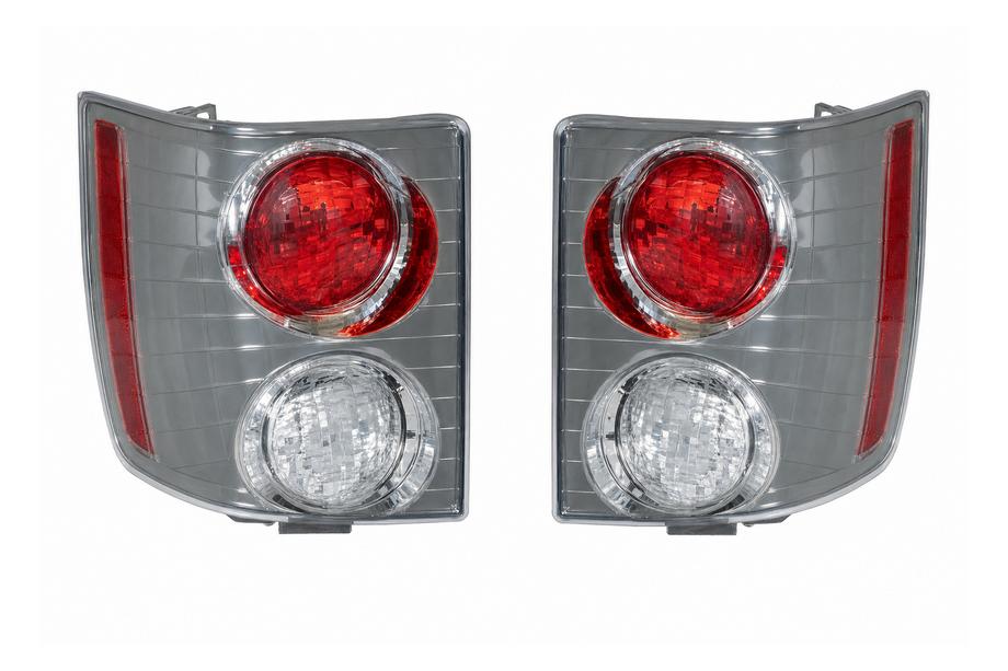Range Rover III L322 2002-2012 Tylne lampy czerwono-białe (2006) Image