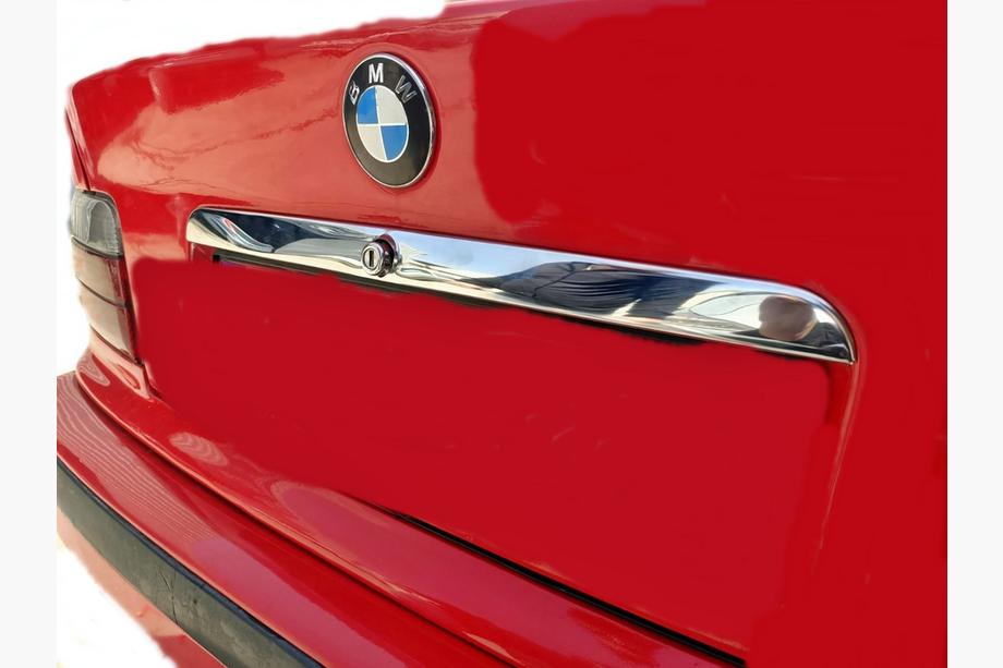 BMW 3 Series E36 1990-2000 Listwa chromowana nad tablicą rejestracyjną (stal nierdzewna) Image