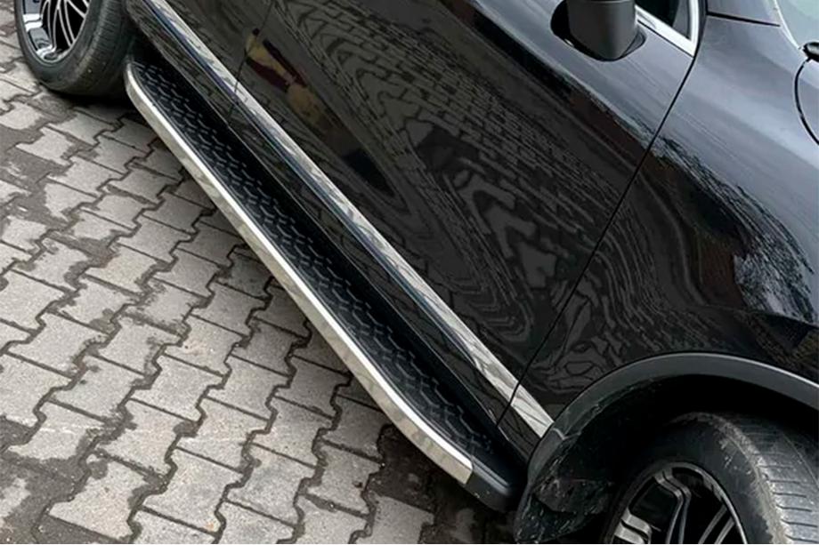 Volkswagen Touareg 2002–2010 Progi Boczne BlackLine (2 szt, Aluminium) Image