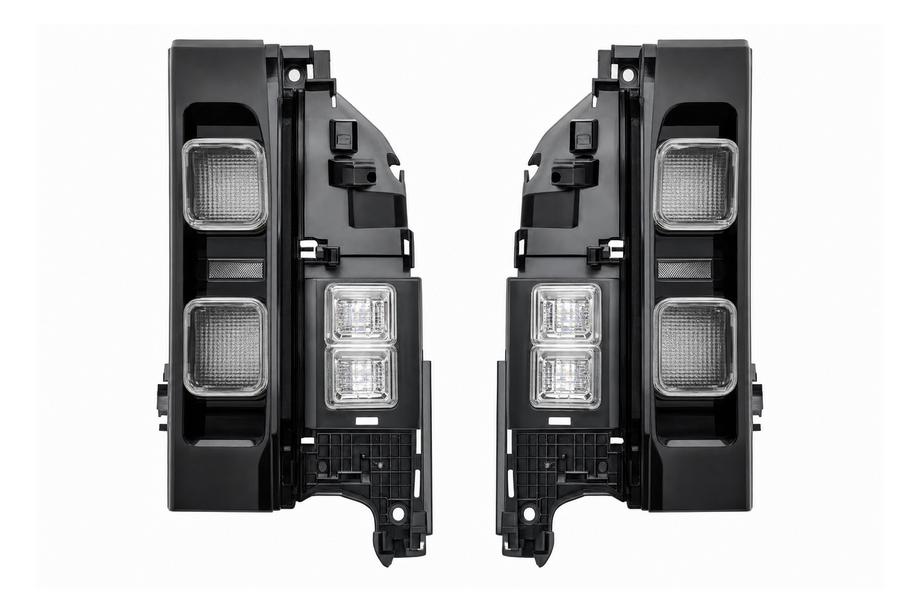 Land Rover Defender 2019- Przyciemniana lampa tylna Image
