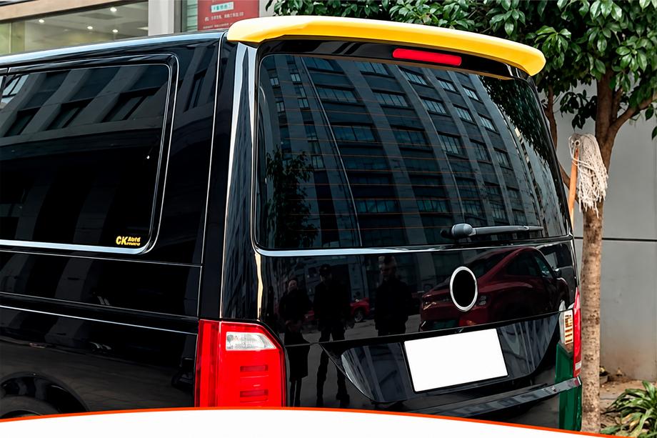 Volkswagen T5 Multivan 2003–2010 Spoiler DPT (klapa bagażnika, czarny połysk) Image
