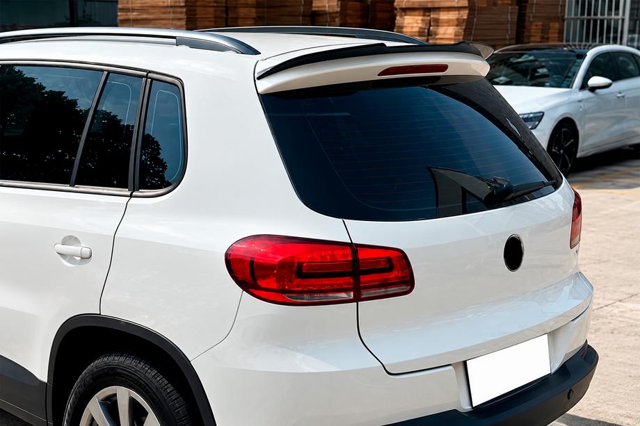 Volkswagen Tiguan 2007-2016 Spoiler DPT (2011-2015, czarny połysk) Image