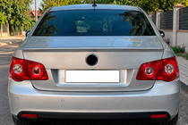Volkswagen Jetta 2006-2011 Spoiler DPT (Czarny Połysk) zdjęcia 1