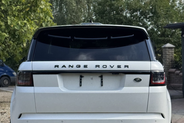 Range Rover Sport L494 2018–2022: montaż body kitu SVR – nasze realizacje Zdjęcie 15