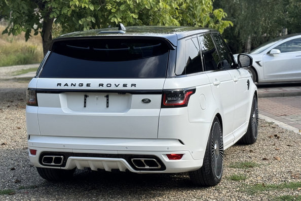 Range Rover Sport L494 2018–2022: montaż body kitu SVR – nasze realizacje Zdjęcie 12