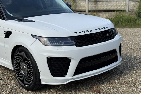 Range Rover Sport L494 2018–2022: montaż body kitu SVR – nasze realizacje Zdjęcie 11