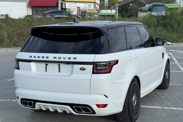 Range Rover Sport L494 2018–2022: montaż body kitu SVR – nasze realizacje Zdjęcie 8