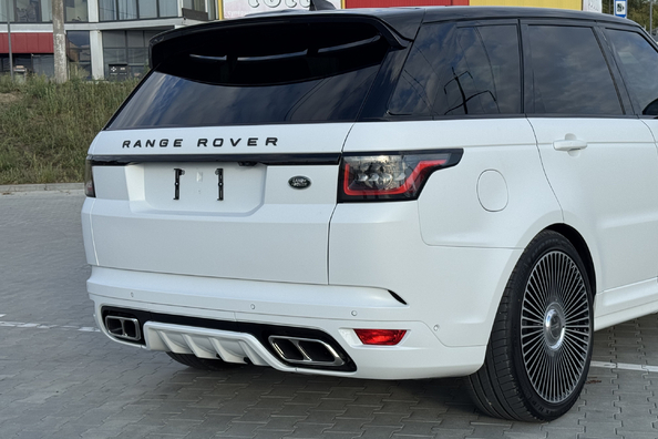 Range Rover Sport L494 2018–2022: montaż body kitu SVR – nasze realizacje Zdjęcie 7